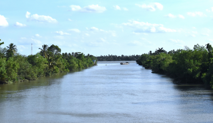 A commune with thousands of freshwater lakes