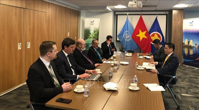 Ambassador meets World Evangelical Alliance chief in New York
