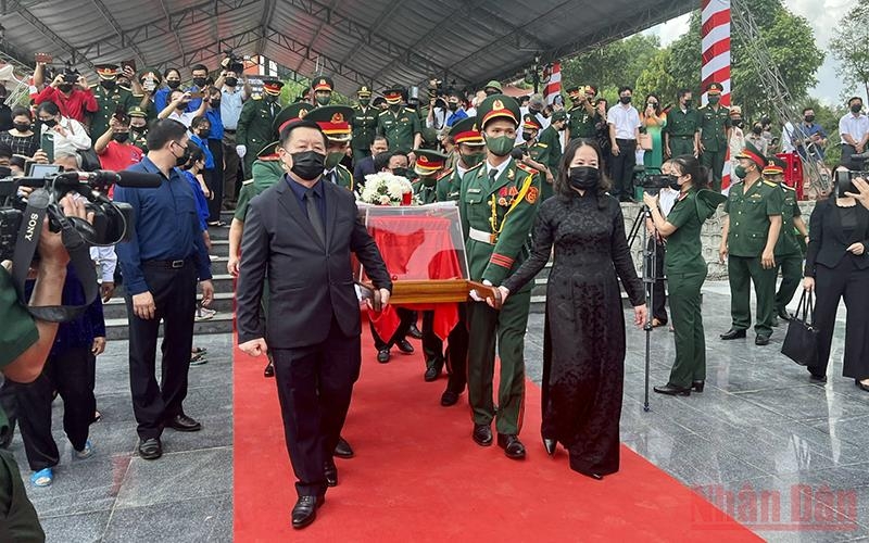 Binh Dinh holds memorial and reburial services for the remains of 60 martyrs