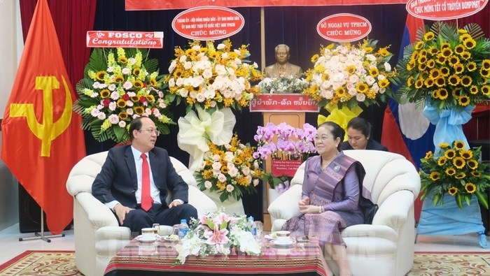Ho Chi Minh City leaders extend greeting to Lao diplomats on Bunpimay