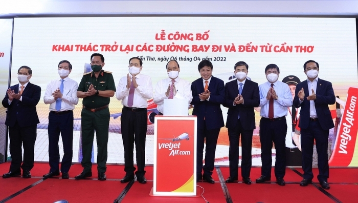 Vietjet resumes 10 air routes from/to Can Tho city