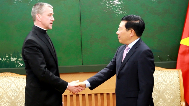Vietnam, the Holy See work to strengthen relations