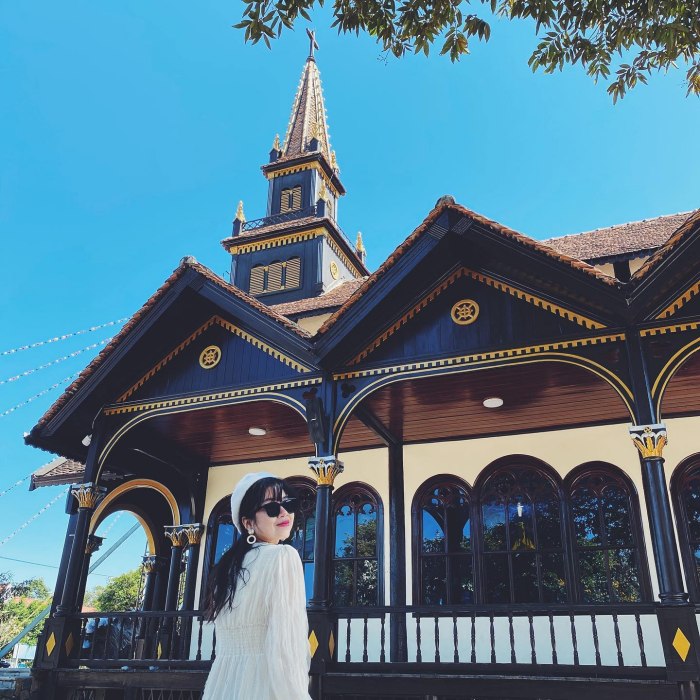 The beautiful architectures in Kon Tum make many people flutter. The virtual team should not be ignored 