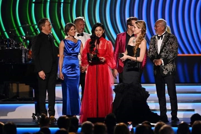 Vietnamese-American singer Teresa Mai wins Grammy award