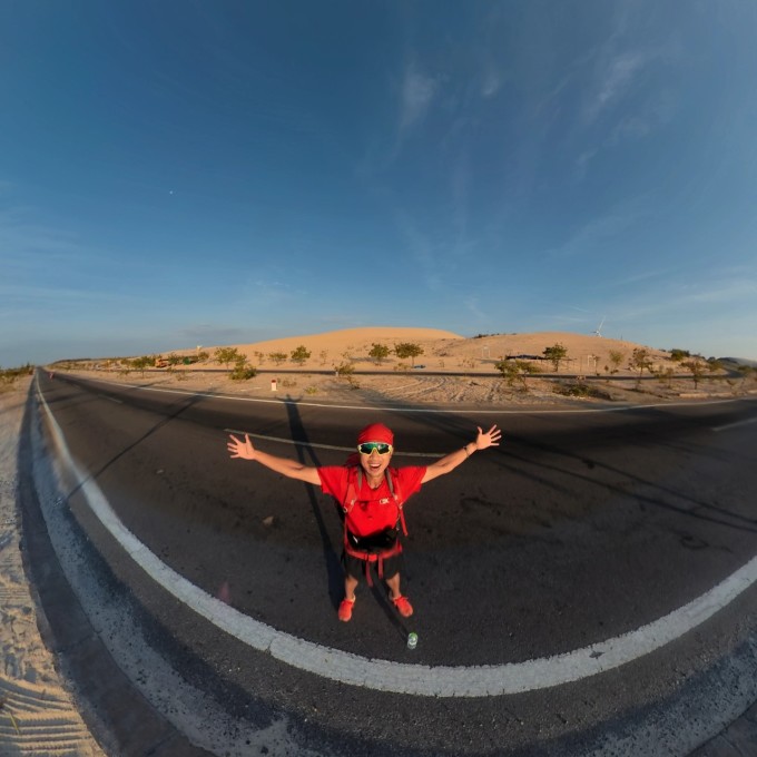 Walking through Vietnam for 56 days with 0 VND