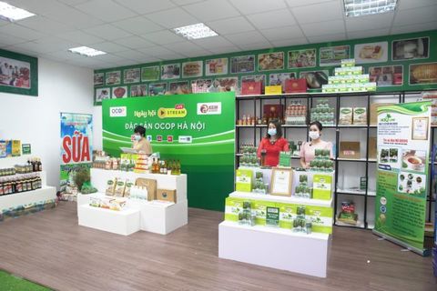 Ha Noi supports farmers in digitalisation of production and sales