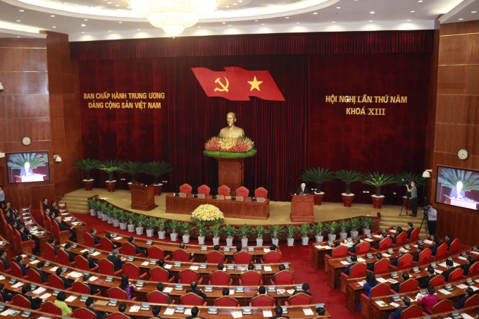 Amending, supplementing the Law on Land to overcome limitations