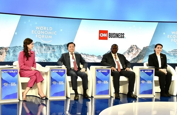 Deputy PM busy on opening day of 52nd WEF annual meeting
