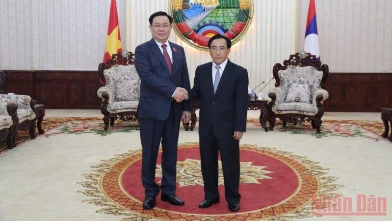 NA Chairman meets with Lao PM, discussing measures to boost ties