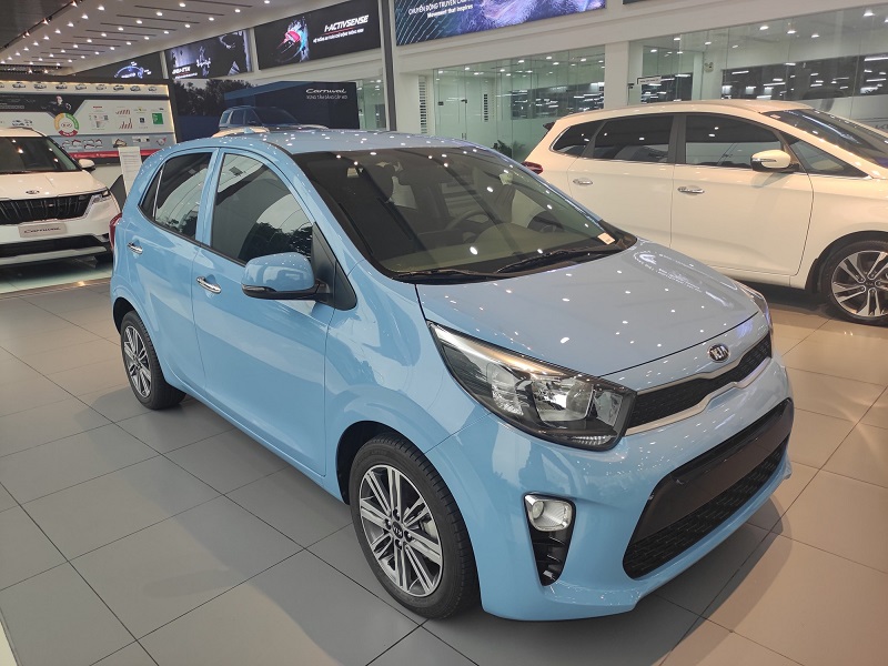 Nationwide automobile Kia Morning, a rival of VinFast Fadil and Hyundai i10 has simply opened on the market, with a stunning value discount