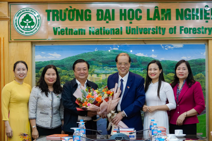 Nurturing high-quality human resources: high schools resources