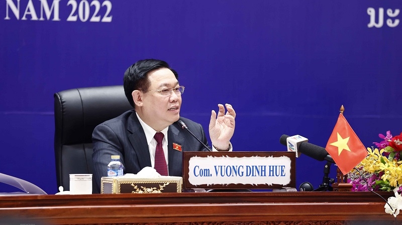 Top Vietnamese legislator meets with Vice President of Lao NA