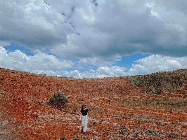 This May, you have an appointment with the mountains and forests of the Central Highlands – the wonderful land becomes even more wonderful at the moment of change of seasons