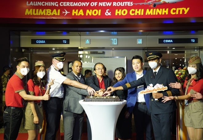 Vietjet launches direct flights between Hanoi/HCM City and Mumbai