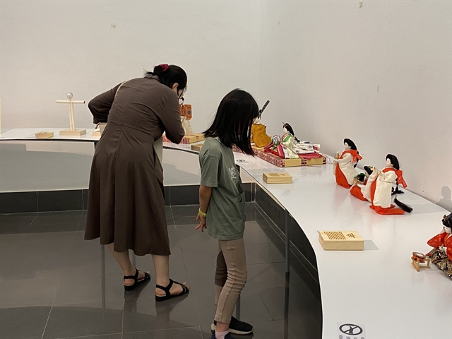 Exhibition explores Japanese doll culture