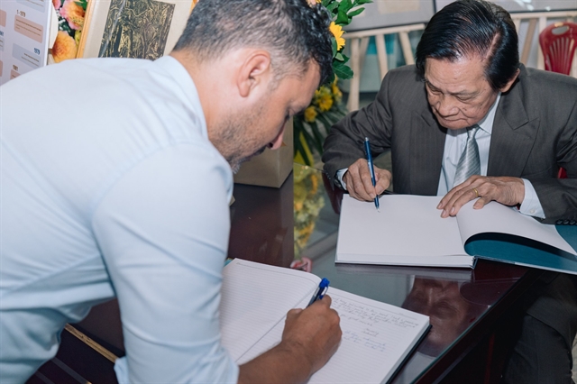 New book sketches life of veteran soldier-artist Trang Phượng
