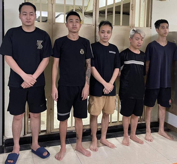 Hanoi: 2 youngsters went to a bar to play with 25 million dong, 5 individuals have been prosecuted
