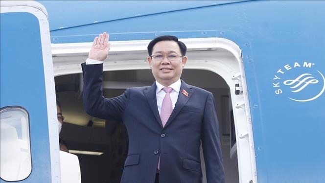 National Assembly Chairman leaves for official visit to Hungary