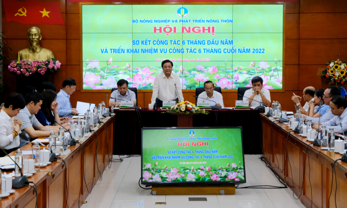 Socializing agricultural development forces
