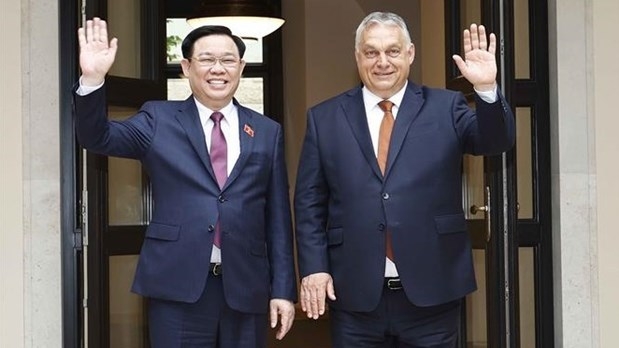 Vietnam, Hungary to further promote trade, politics, people-to-people exchanges: Leaders