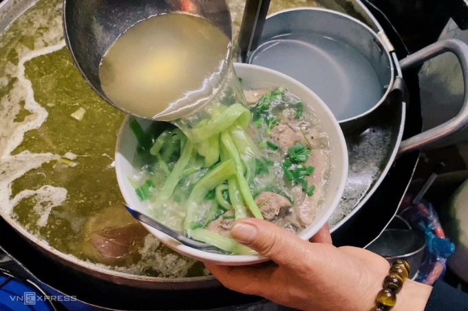 Noodles ‘itchy tongue’ of Hanoians