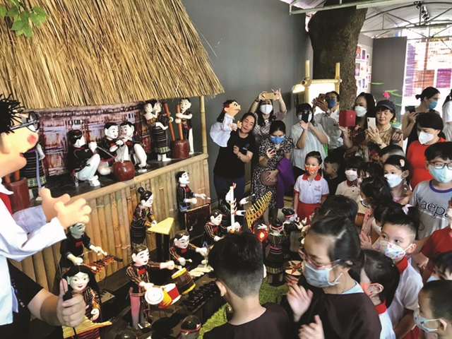 Puppet, circus shows for children open at Gia Định Park