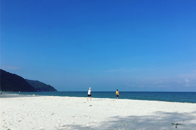 Quan Lan Island Travel Guide 2022 from A-Z: accommodation, dining, specialties… the latest