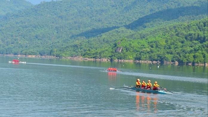 Over 400 athletes compete at National Rowing and Canoeing Clubs Championship