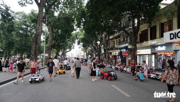 Hanoi seeks to develop night economy