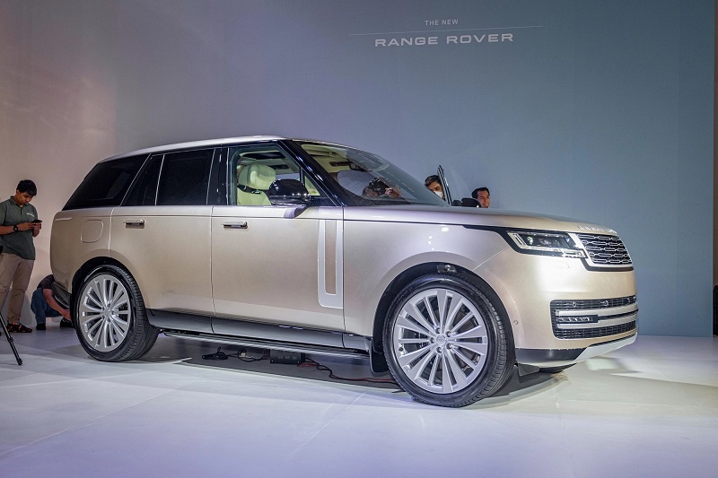 Vary Rover 2022 formally launched in Vietnam, in contrast with Mercedes-AMG G63