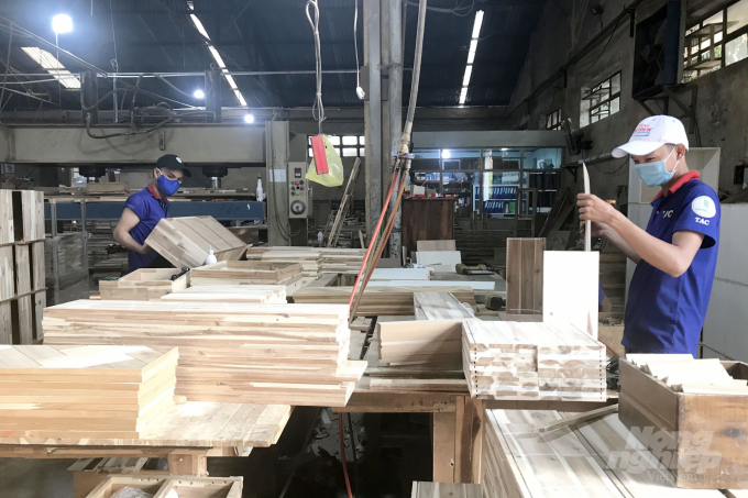 Wood exports fear of US inflation