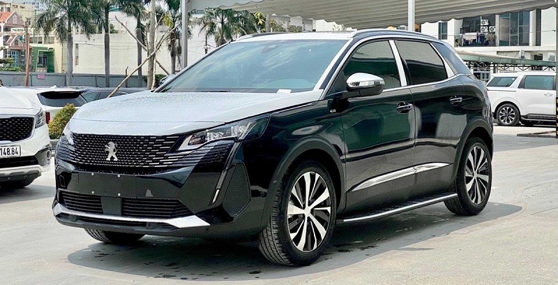 New Peugeot 3008 GT 2022 operating 13km on the market has been depreciated unbelievable