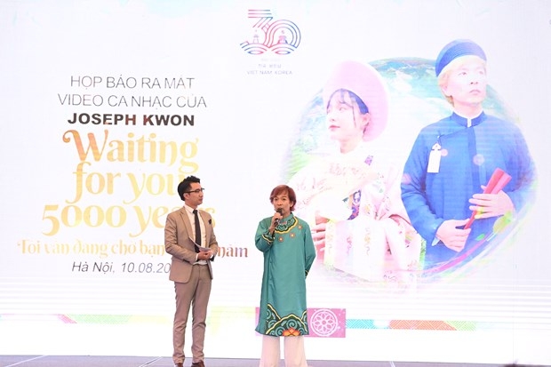 RoK singer's MVs highlight Vietnamese beauty
