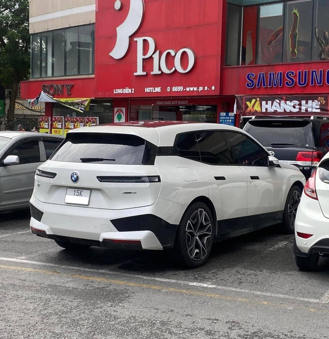 The primary BMW iX rolled in Hanoi, the electrical SUV has so much in frequent with the VF 8″ mannequin