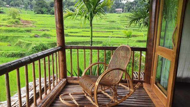 Back to Pu Luong embrace the scenery of green mountains and blue water