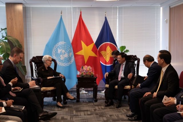 US President Biden supports strong development of ties with Vietnam