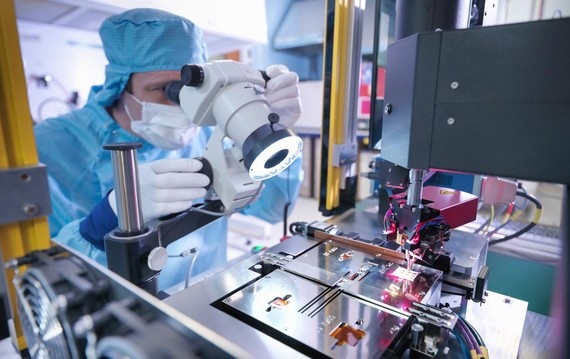Hi-tech manufacturing will boost economic growth in Vietnam