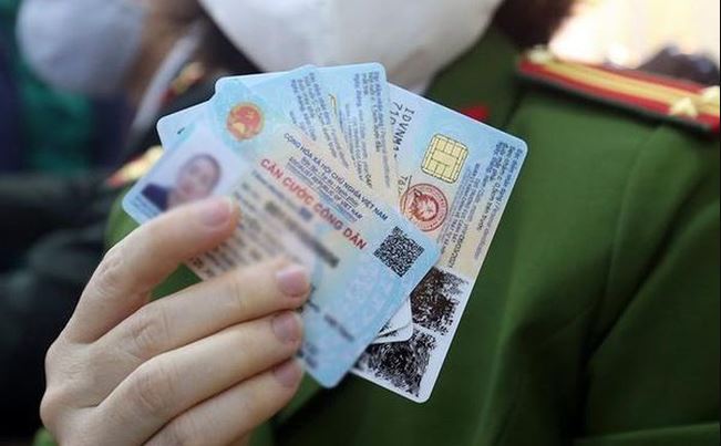 HOT: What ought to folks do when the data on the CCCD card with the chip is wrong?