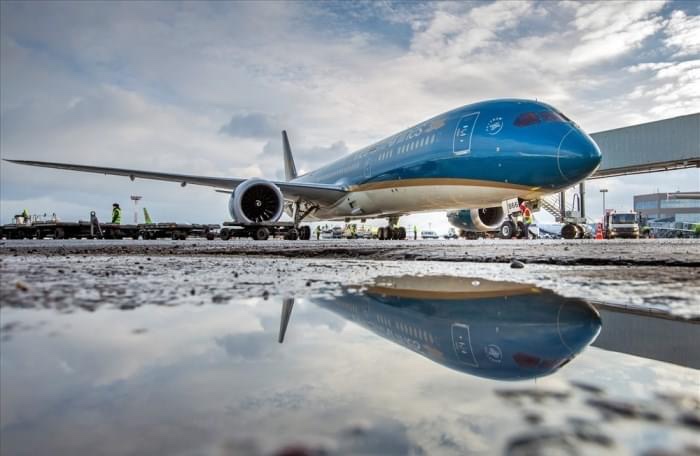 Vietnam airline passengers drops sharply in October