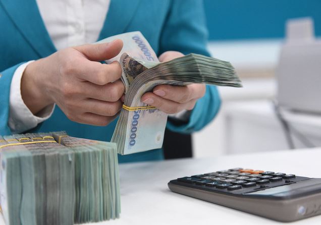 What’s the distinction between base wage and base wage?