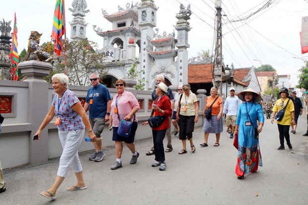 Int’l Tourist Arrivals In Vietnam Surge In Jan-Oct » Vietnam News ...