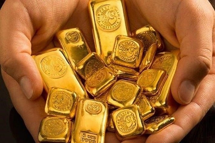 Gold price continues to increase but buyers still suffer heavy losses