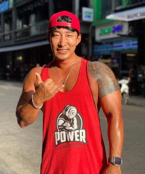 Foreign tourists love to watch World Cup in Vietnam