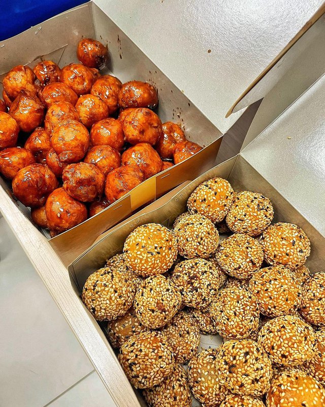 Old addresses in Hanoi sell one of the 30 best-fried cakes in the world