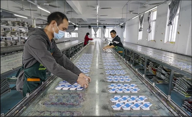 How Chinese businessmen “make money” from the World Cup