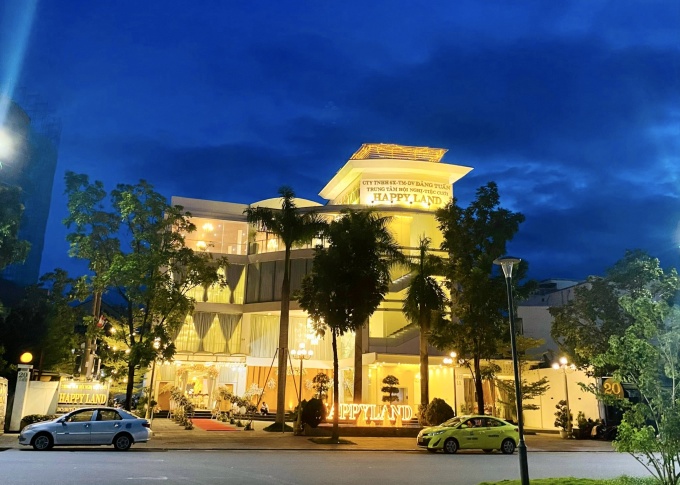 Suggested places not to be missed in Hue