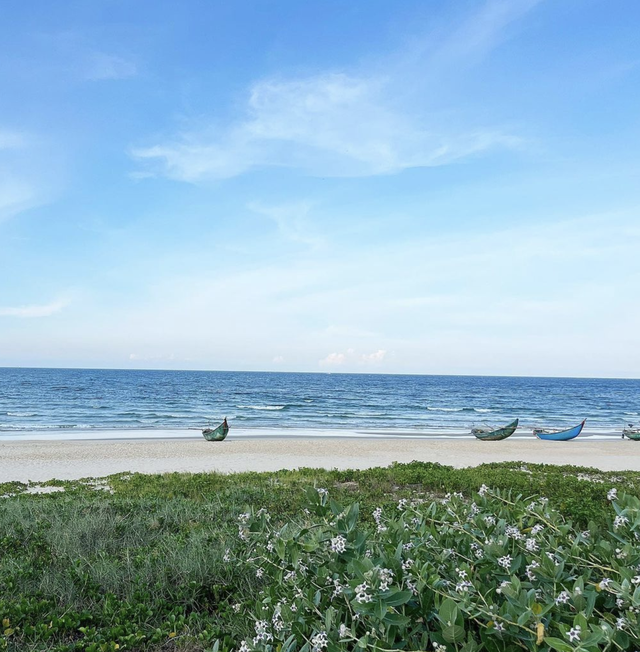 The beaches in Quang Nam attract a lot of tourists, there are 2 places