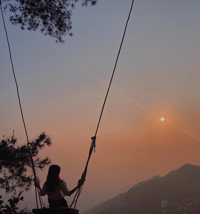 The 9x girl shared a 2 day 1-night journey in Tam Dao at a cost of $45