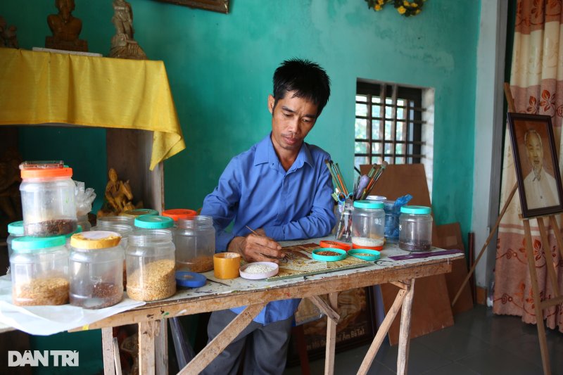 The disabled man turns inanimate rice grains into million-dong ...
