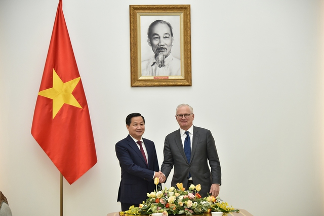 Global semiconductor makers seen coming to Vietnam